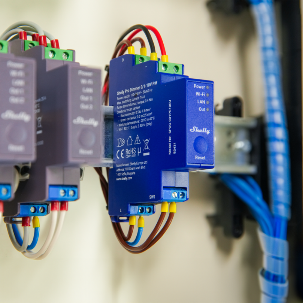Shelly Pro Dimmer 0/1-10V PM - EAN 3800235268209 Shelly Pro Dimmer 0/1-10V PM - EAN 3800235268209