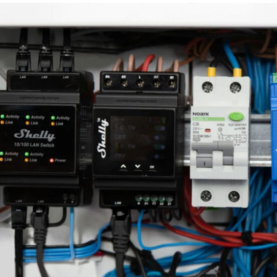Shelly LAN Switch - EAN 3800235266830 Shelly LAN Switch - EAN 3800235266830